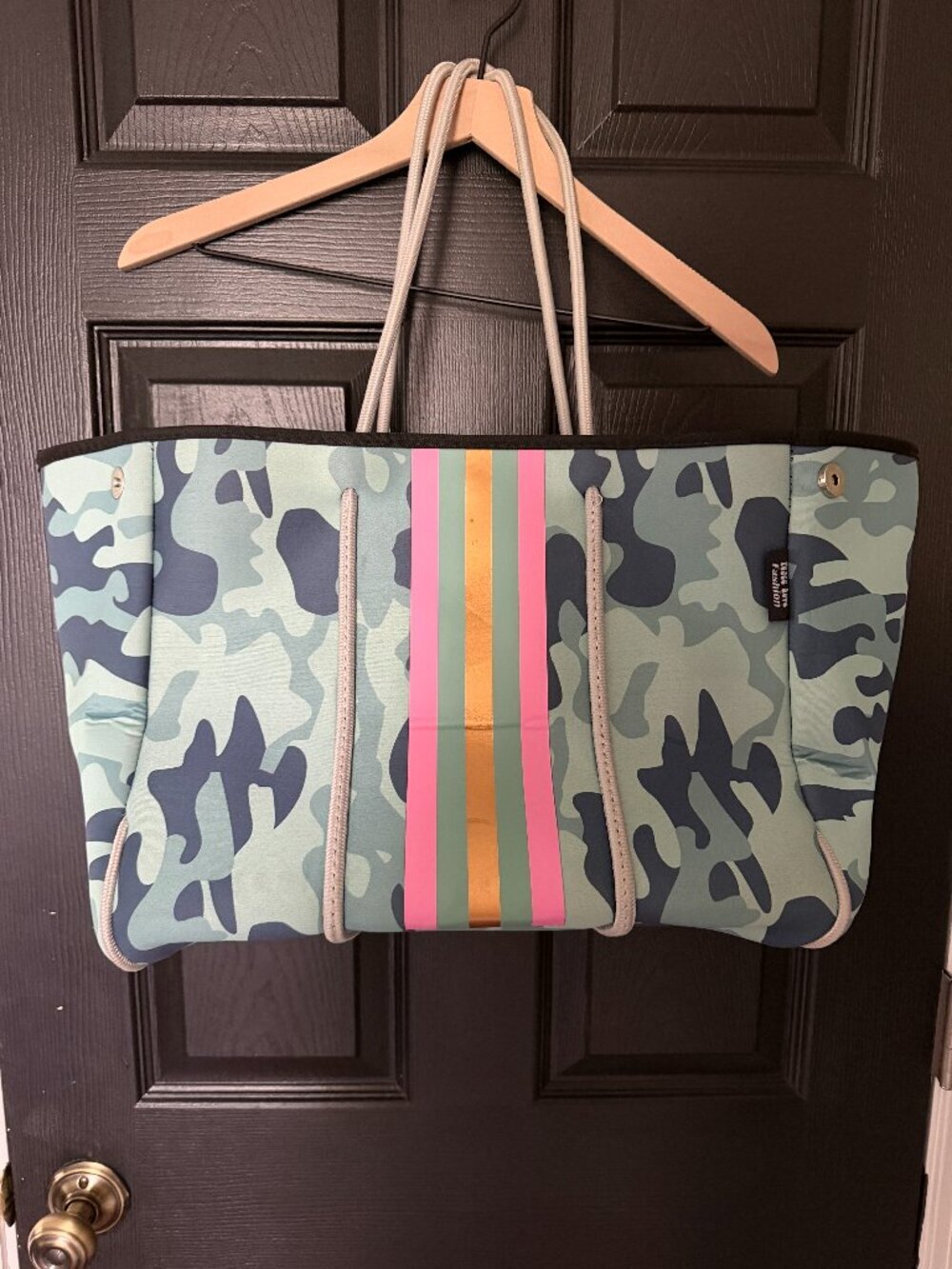 Gently Used Neoprene Large Tote Blue Camo Pink Stipe